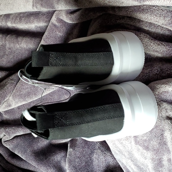 Fallon Platform High-Tops Sneakers - Picture 4 of 6